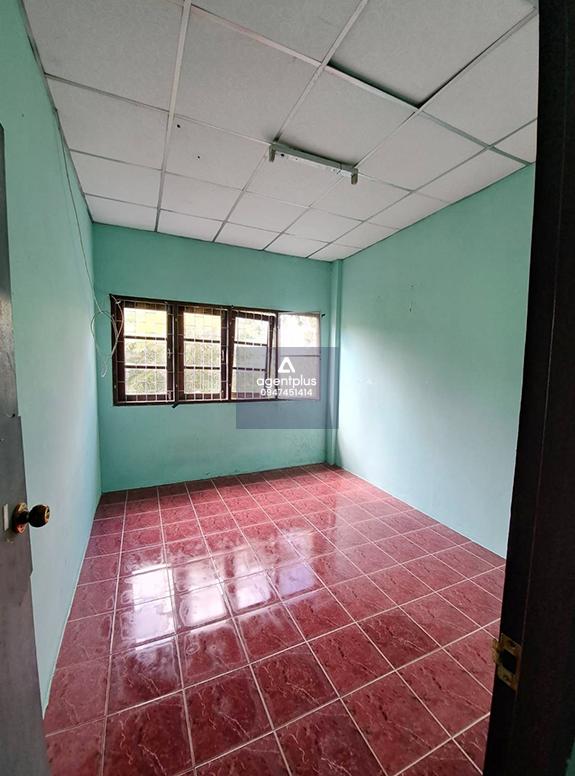 ทาวน์เฮ้าส์ 2 ชั้น ทำเลดี การคมนาคมสะดวก ติดถนนศุขประยูร สาธารณูปโภคพร้อม สุขใจวิลล่า 1