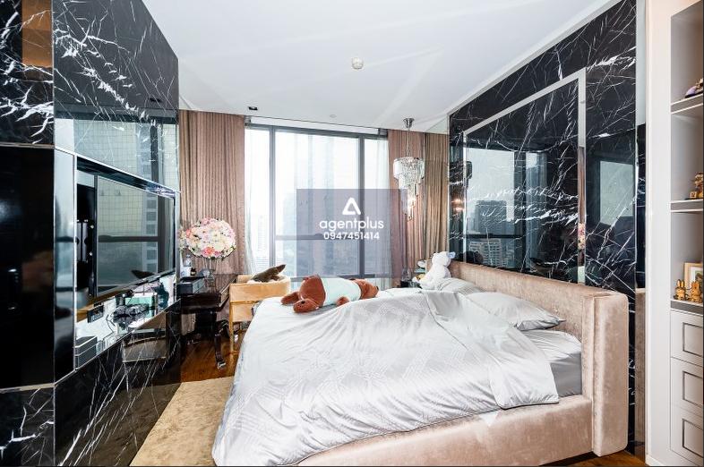 ขายคอนโดหรู เดอะ แบงค็อค สาทร  พร้อมอยู่ ทำเลดีใจกลางเมือง