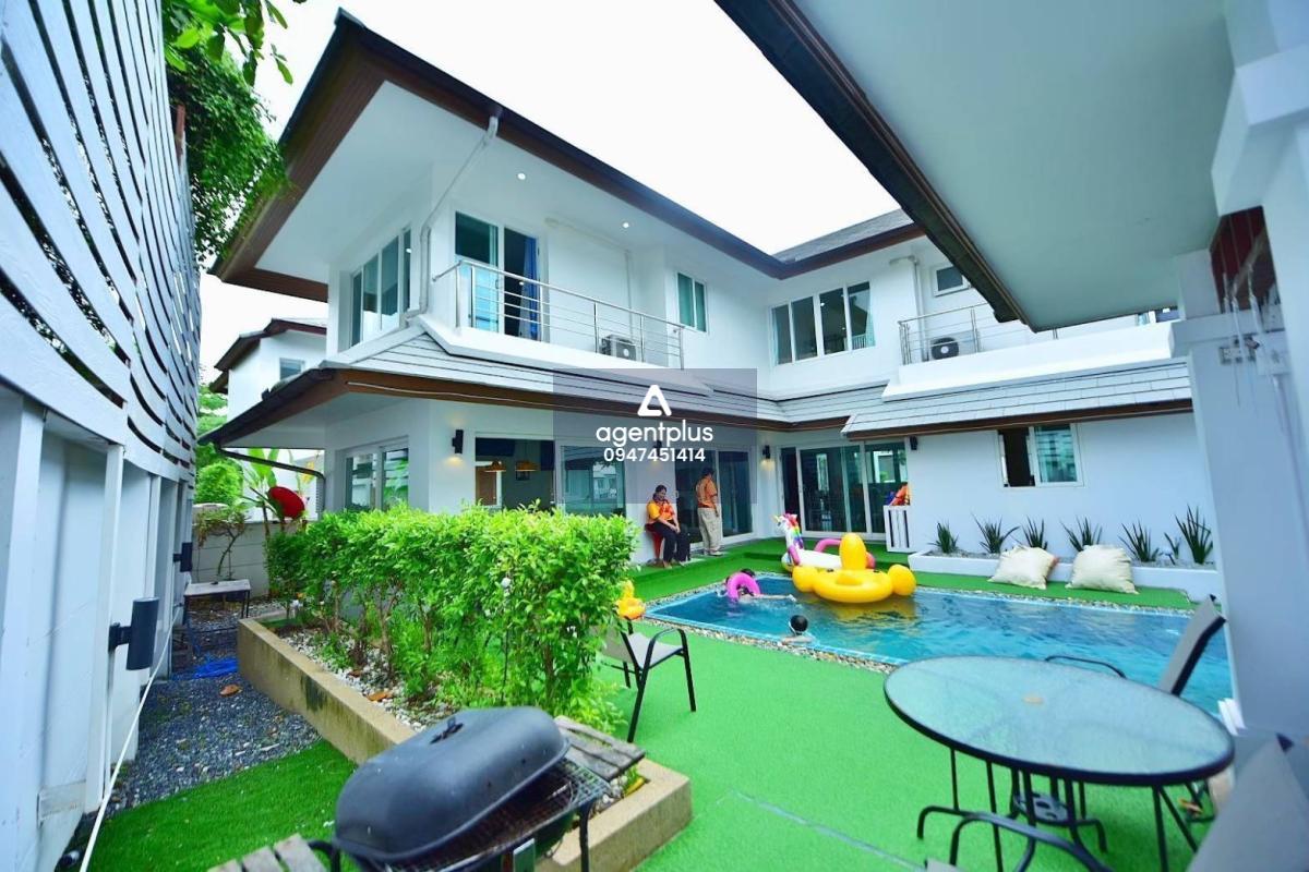 *พูลวิล่าให้เช่า ทำธุรกิจรายวันได้ 4 ห้องนอน 5 ห้องน้ำ รับสัตว์เลี้ยง  สามารถเดินลงชายหาดได้  โซนแหลมฉบัง ใกล้ถนนสุขุมวิท และ มอเตอร์เวย์ สาย 36 