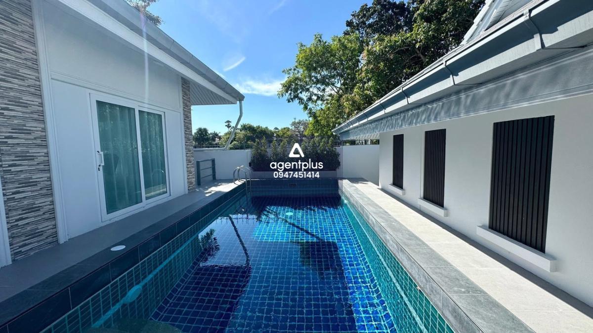 พูลวิลล่า หลังมุม ทำเลทอง ซ.สยามคันทรีคลับ หมู่บ้านอินเพลส พรประภานิมิตร 19/1 พัทยา