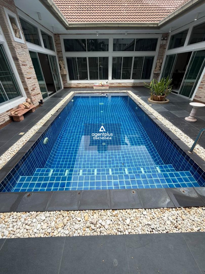 ขายบ้านเดี่ยว 4 ห้องนอน พระตำหนัก พัทยา สระ Jacuzzi ใกล้ทะเล