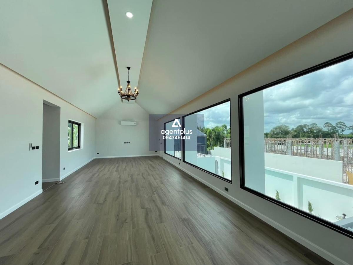 Pool Villa in Mapachan 
