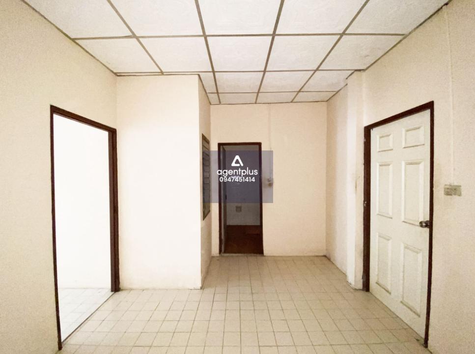 ทาวน์เฮ้าส์ โครงการอรุณเริ่ม ซอย 4 ติดถนน ทล.36 เดินทางเข้า-ออกสะดวก