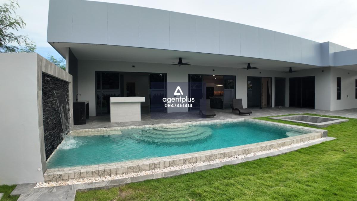 M Space Pool Villas East Pattaya  พูลวิลล่าสไตล์มินิมอลโมเดิร์น พร้อมอยู่