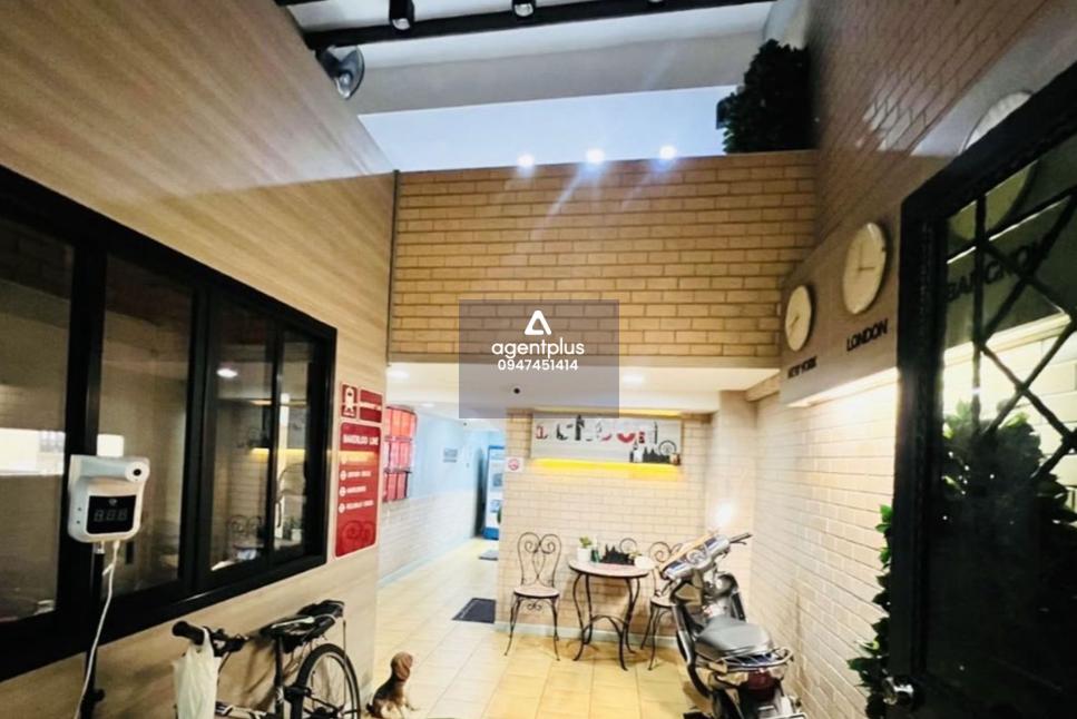 ขายตึกแถว 4 คูหา ใจกลางเมือง พญาไท-ราชเทวี เดินเพียง 2 นาทีถึง BTS พญาไท / 3 นาทีถึง BTS ราชเทวี ทำเลทองแห่งการลงทุน: Home Office + Apartment + Passive Income เหมาะทั้งอยู่อาศัย ทำงาน และปล่อยเช่า