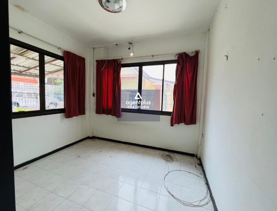 บ้านเดี่ยวชั้นเดียว ภายในกว้างขวาง โครงการปัญญานิมิตร ชลบุรี ทำเลดี ติดถนนซอยปัญญานิมิตร เดินทางสะดวก อยู่ในย่านชุมชน