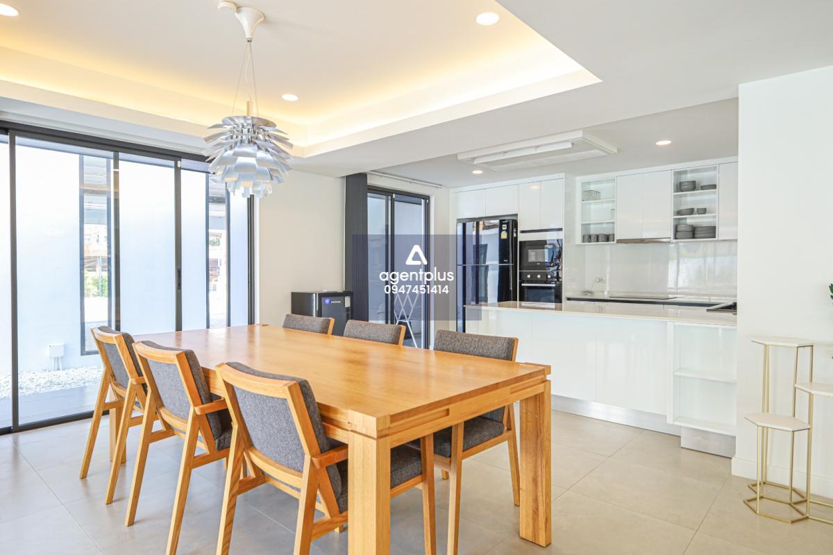 ขาย บ้านเดี่ยวสไตล์โมเดิร์น ใจกลาง พัทยา ห่างชายหาดเพียง ~1 กม. ทำเลทอง หายากในเมือง