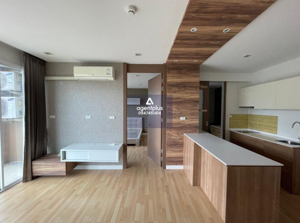 คอนโดมิเนียม โครงการกรีนเลค ศรีราชา ทำเลดี เดินทางสะดวก เหมาะอยู่อาศัย