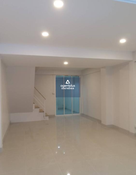 ขายพร้อมผู้เช่า (6,000 บาท/เดือน) บ้านรินทร์ทอง @ลำลูกกา คลอง2 (รีโนเวทใหม่ทั้งหลัง) ใกล้รถไฟฟ้า BTS คูคต เพียง 4 km. สะดวกสบายสุดๆ