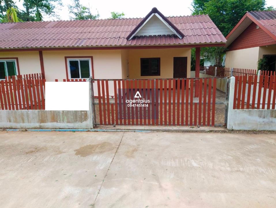 บ้านแฝดชั้นเดียว ตั้งอยู่ในโครงการขนาดเล็ก เดินทางสะดวก