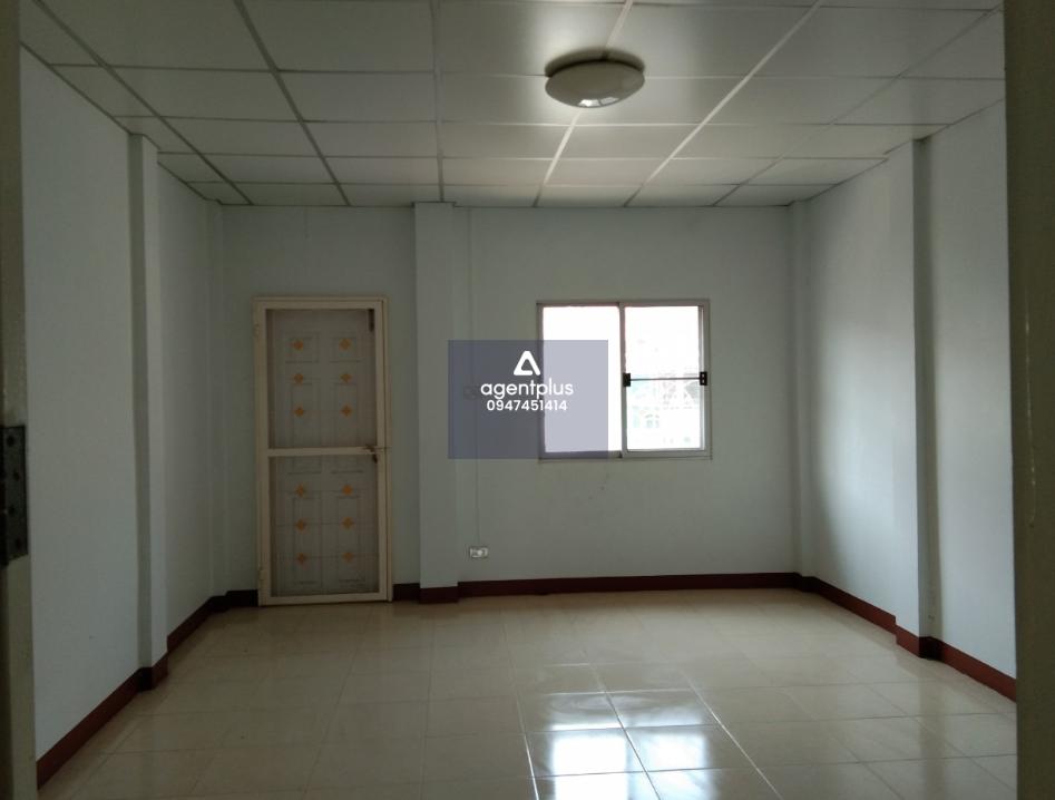 ขายทาวน์เฮ้าส์ 2 ชั้น ทำเลดีสะดวกสบาย สามารถเข้า-ออกได้หลายทาง โครงการนครทอง ปาร์ควิว 3 บางบัวทอง : ปรับปรุงแล้ว