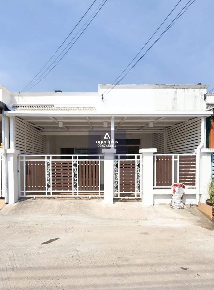 ขายบ้านทาวน์เฮ้าส์ 1ชั้น 2ห้องนอน ย่านเขาตาโลพัทยา