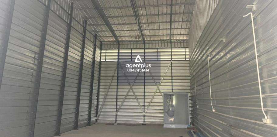 *ให้เช่าโกดัง โรงงาน พื้นที่ 100 ตร.ม ติดนิคมอมตะนคร​