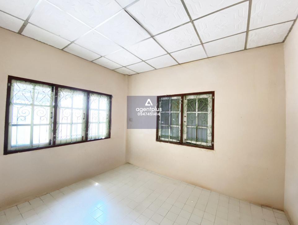 ทาวน์เฮ้าส์ โครงการอรุณเริ่ม ซอย 4 ติดถนน ทล.36 เดินทางเข้า-ออกสะดวก