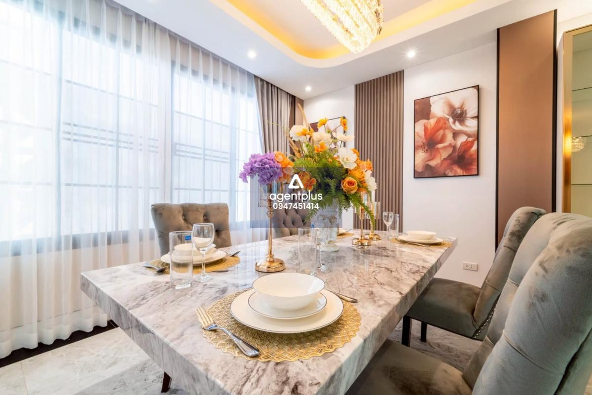 ขายพูลวิลล่าหรูพัทยา สไตล์ Modern Marble