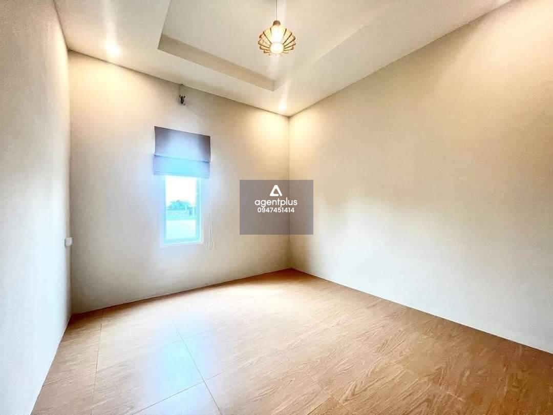 บ้านสวยราคาพิเศษ โป่ง ใกล้อ่างน้ำมาบประชัน เดินทาง10 นาที ถึงอ่าง เมืองพัทยา