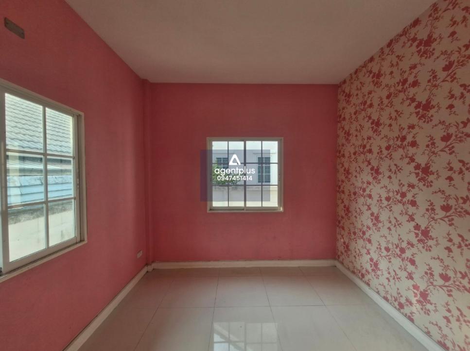 บ้านแฝดชั้นเดียว การคมนาคมสะดวก สาธารณูปโภคครบครัน ใกล้แหล่งชุมชน