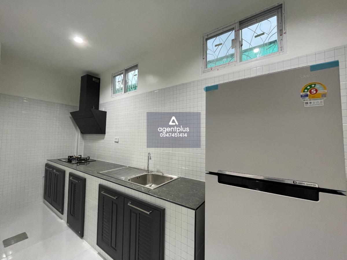 ให้เช่า ทาวน์โฮม 4 ชั้น รีโนเวทใหม่ หมู่บ้าน Queenplace สุขุมวิท 101/1 ใกล้ BTS ปุณณวิถี เดินทางสะดวก พร้อมอยู่