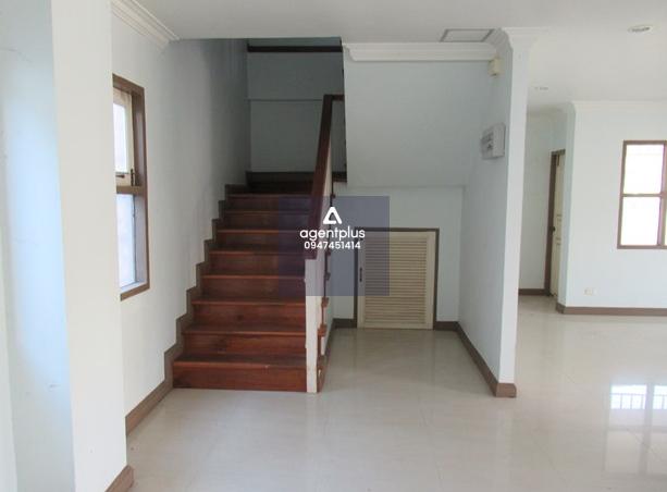 ขายบ้านเดียว 2 ชั้น ทำเลดีตั้งใกล้ถนนบุญยาหาร สรรยา พาวิลเลียน เมืองอุดรธานี ปรับปรุงใหม่ การคมนาคมสะดวก สาธารณูปโภคครบ