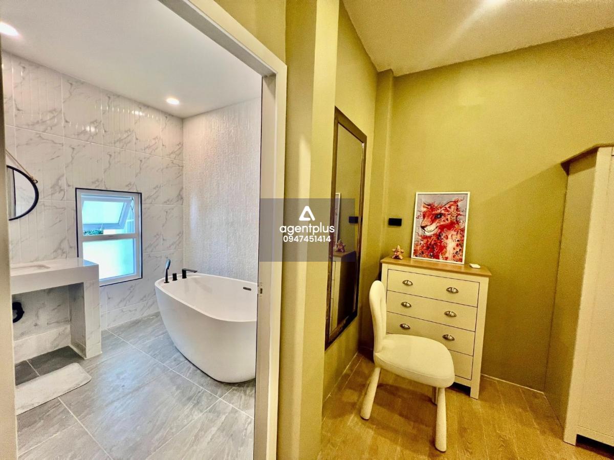 ให้เช่าพูลวิลล่า ใกล้โรงเรียนธารา อยู่หมู่บ้าน Central Park hillside