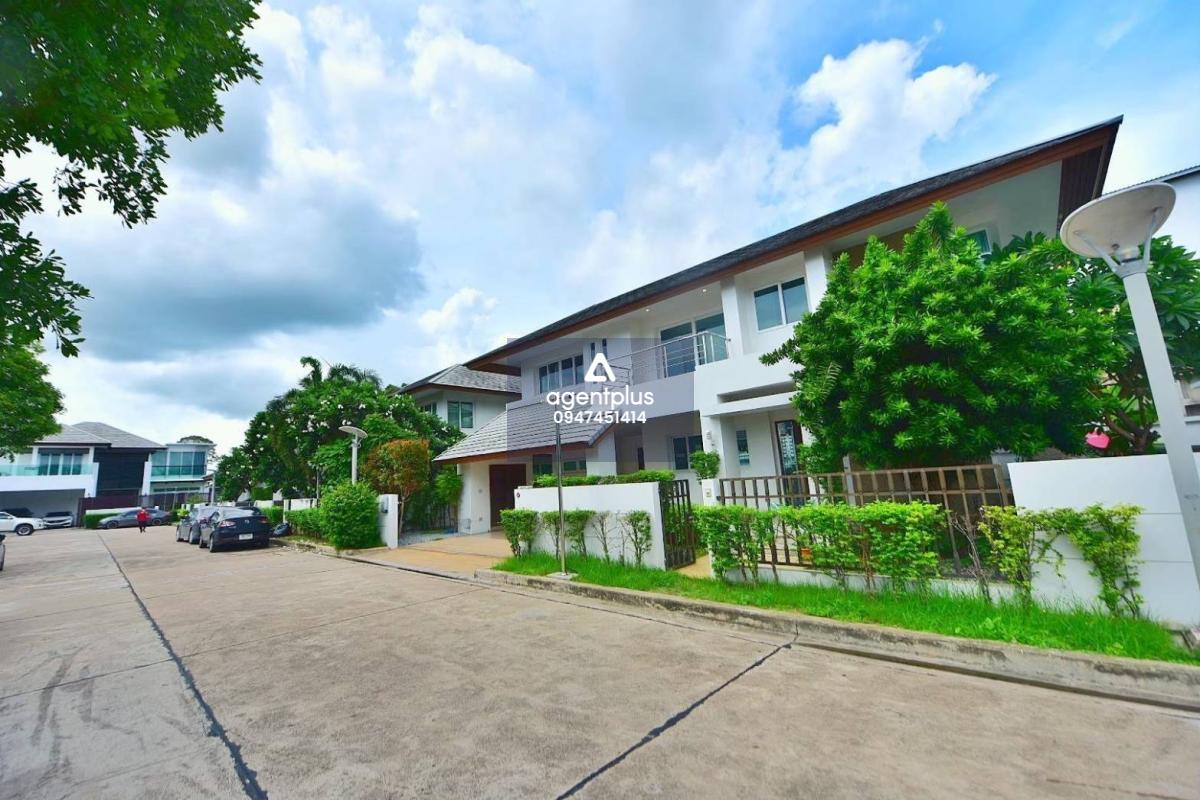 *พูลวิล่าให้เช่า ทำธุรกิจรายวันได้ 4 ห้องนอน 5 ห้องน้ำ รับสัตว์เลี้ยง  สามารถเดินลงชายหาดได้  โซนแหลมฉบัง ใกล้ถนนสุขุมวิท และ มอเตอร์เวย์ สาย 36 
