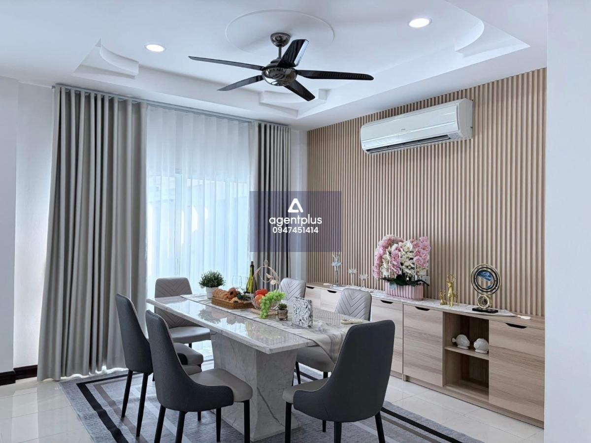 บ้านเดี่ยวพร้อมสระว่ายน้ำให้เช่า | พื้นที่ขนาดใหญ่ รองรับการอยู่อาศัยระดับครอบครัว