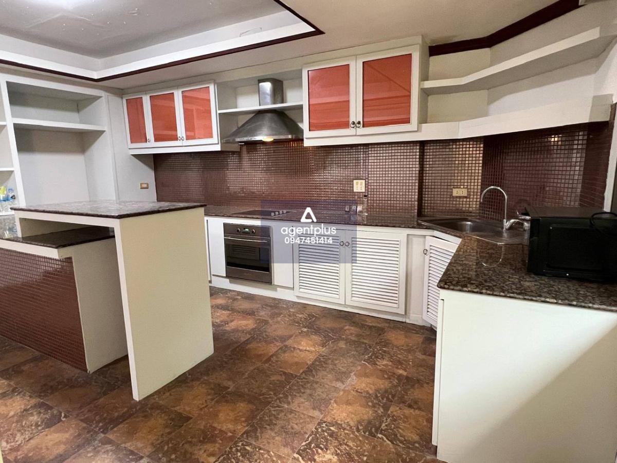 ขายทาวน์เฮ้าส์ติดทะเล รองรับการปล่อยเช่ารายวันได้ ห่างหาดดงตาล 50 เมตร 