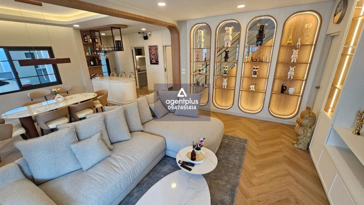 ขาย/เช่า บ้านหรู พร้อมอยู่ หมู่บ้าน Centro บางนา กม.7 กรุงเทพฯ ตกแต่งบิ้วอินครบ