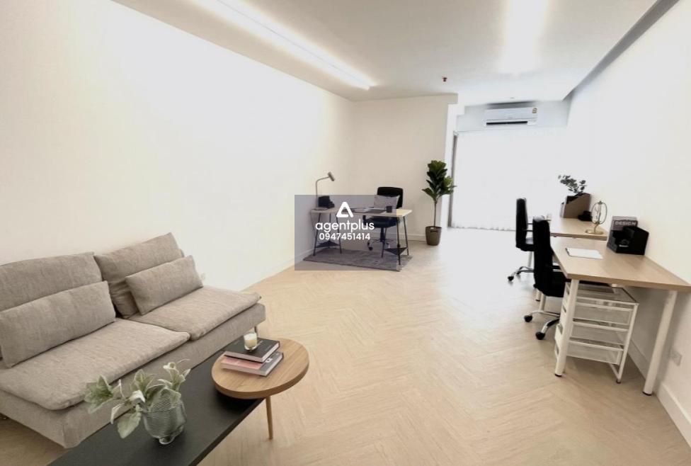 ออฟฟิศสำหรับคนรุ่นใหม่ เฟอร์ครบพร้อมเข้าอยู่ ใกล้BTSเอกมัย แม่บ้านทำความสะอาดห้อง มีที่จอดรถ
