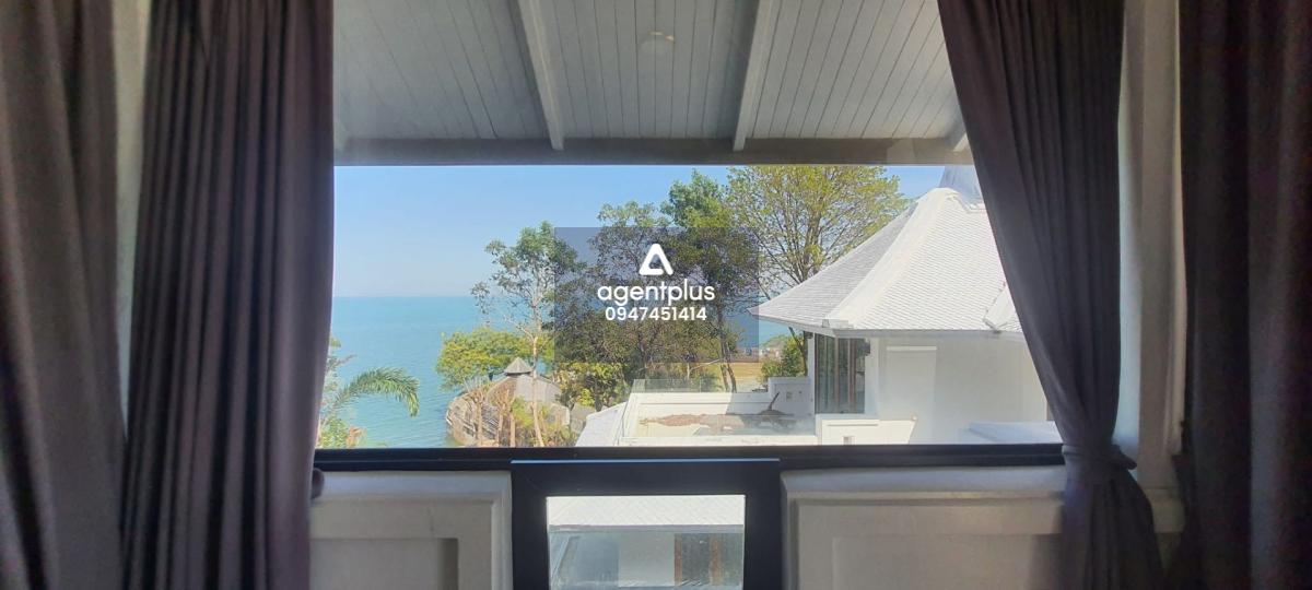 ขาย / ให้เช่า บ้านหรูติดทะเล พัทยาเหนือ  ทำเลไพร์มบนหาดวงศ์อมาตย์ ซอยนาเกลือ 12 ติดกับ ปราสาทสัจธรรม วิวทะเลแบบพาโนรามา พร้อมทางลงทะเลส่วนตัว 