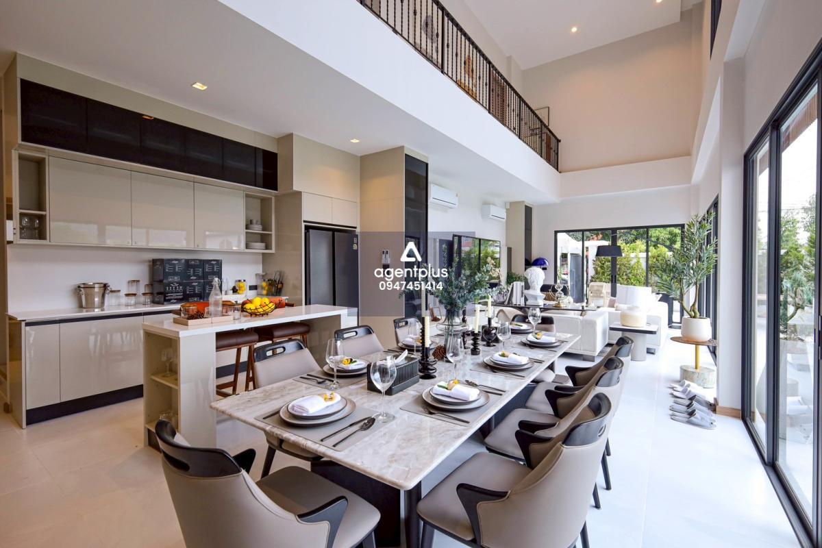 ขายพูลวิลล่าระดับลักชูรี่ ใจกลางพัทยา ผสานชีวิตเหนือระดับเข้ากับความเป็นส่วนตัว Aura City Center Pool Villa Pattaya