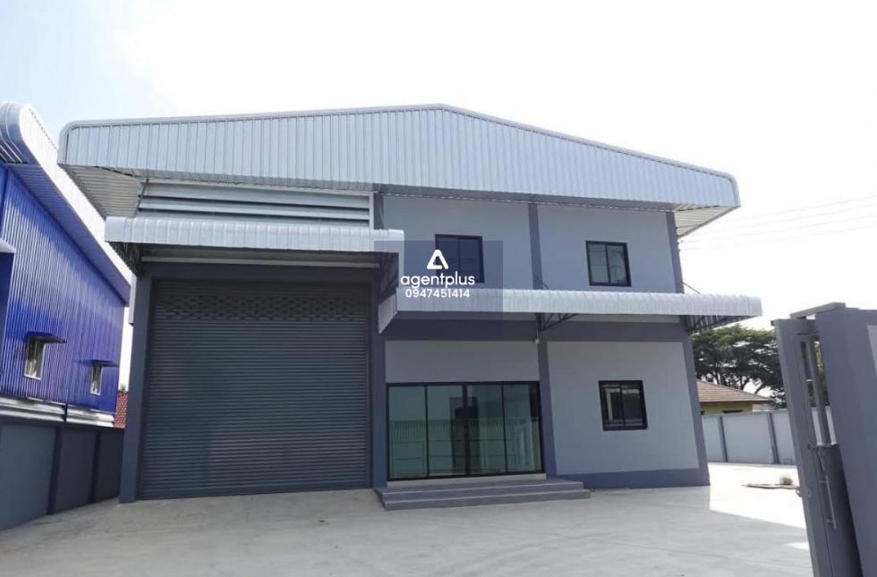 ที่ดินติดถนนใหญ่พร้อมโรงงาน,โกดัง,ออฟฟิศใหม่ราคาเพียง 2.9 ล้านบาทเท่านั้น