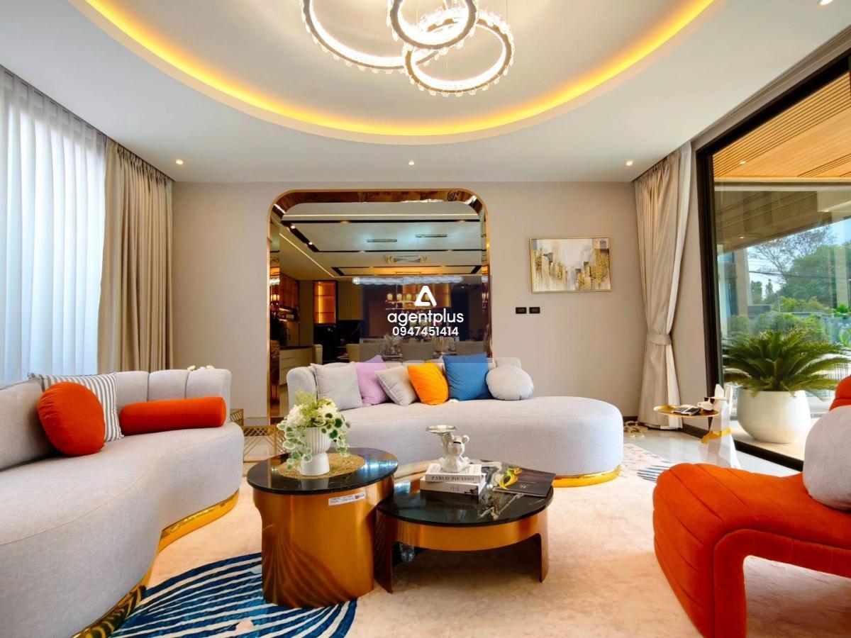 บ้านพูลวิลล่าหรู 2 ชั้นขนาดใหญ่ ฟังก์ชันครบ เหมาะสำหรับอยู่อาศัยจริง ทำเลมาบประชัน พัทยา