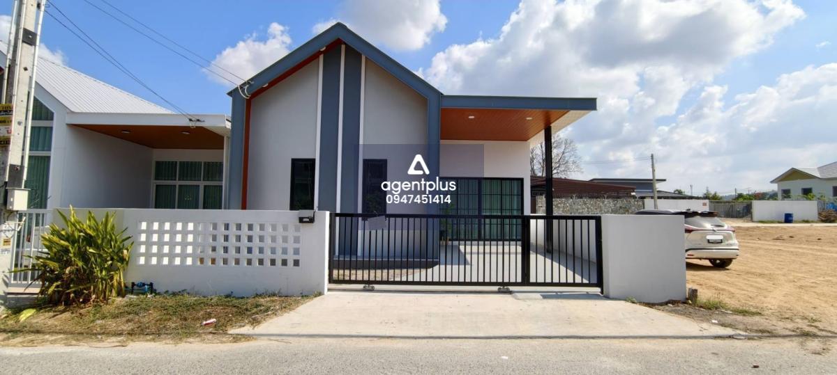 ขายบ้านเดี่ยวมือ 1 สร้างใหม่ บิ้วอินครบทุกห้องพร้อมหิ้วกระเป๋าอยู่ได้เลย ทำเลห้วยยายมุก พัทยา