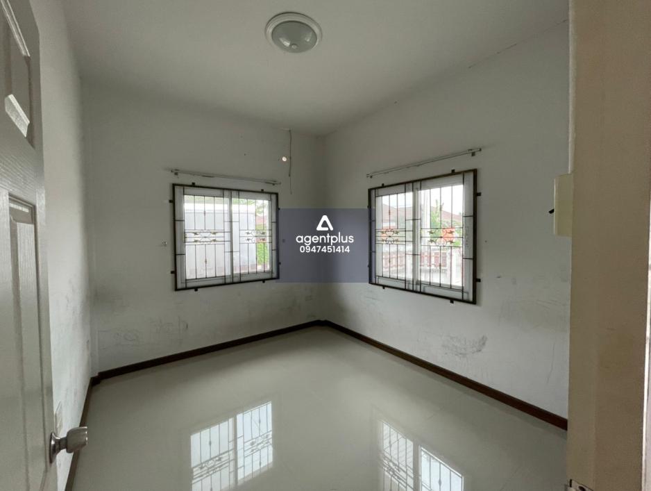 บ้านเดี่ยวชั้นเดียว กษิรา วิลล์ อมตะ-หนองตำลึง ห่างจากถนนเทศบาล 1 ระยะทาง 140 เมตร ทําเลดี เดินทางเข้า-ออกสะดวก