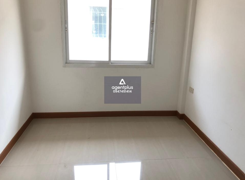 ทาวน์เฮ้าส์ 2 ชั้น ถนนสายตลาดใหม่-โรงนา การคมนาคมสะดวก สาธารณูปโภคครบครัน ใกล้แหล่งชุมชน โครงการโชติกา โมเดิร์นนิตี้ พานทอง