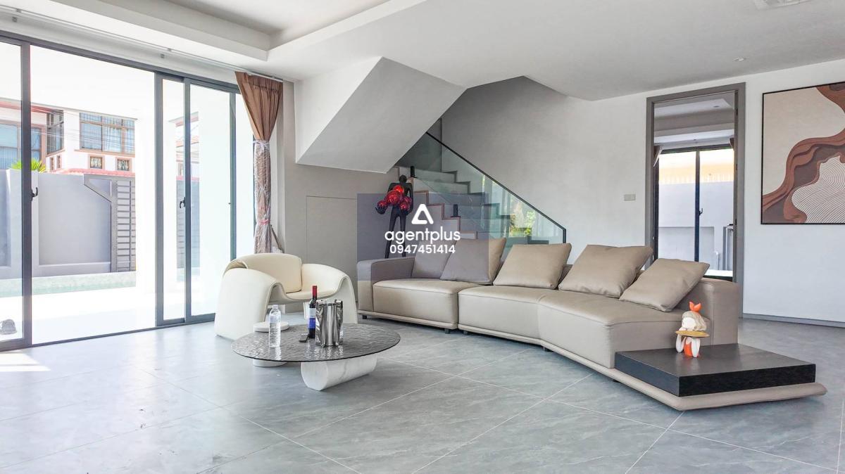 ขายบ้านหรู ทำเลดี พร้อมเข้าอยู่ เหมาะอยู่อาศัยและลงทุน โครงการเอกมงคล วิลเลจ 2 พัทยา