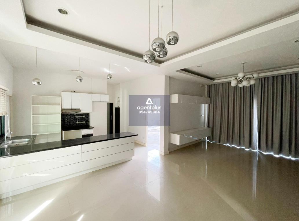 บ้านแฝด 2 ชั้น ติดถนนมิตรสัมพันธ์ เดอะ วิช แอท ข้าวหลาม ในแหล่งชุมชน สาธารณูปโภคพร้อม การเดินทางเข้า-ออกสะดวก