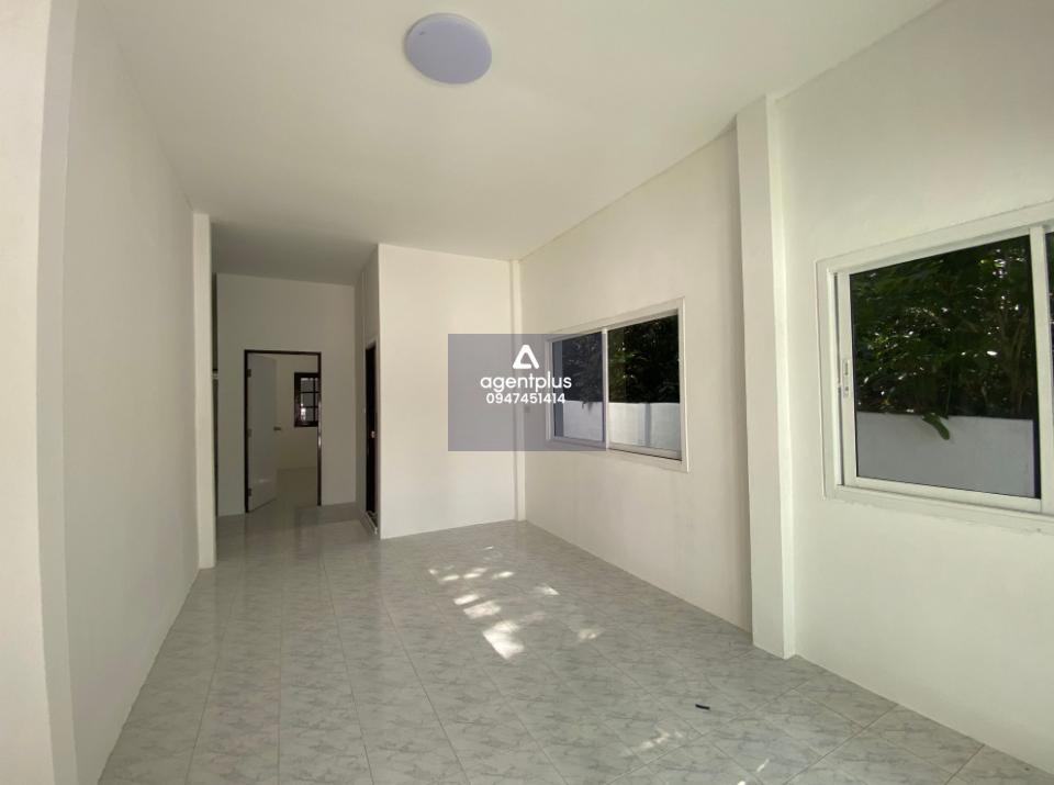 บ้านแฝดชั้นเดียว ราชพฤกษ์ 4 ปรับปรุงใหม่ จากถนน ทล.363 ตรงเข้าไปประมาณ 100 ม. สาธารณูปโภคครบครัน ใกล้แหล่งชุมชน