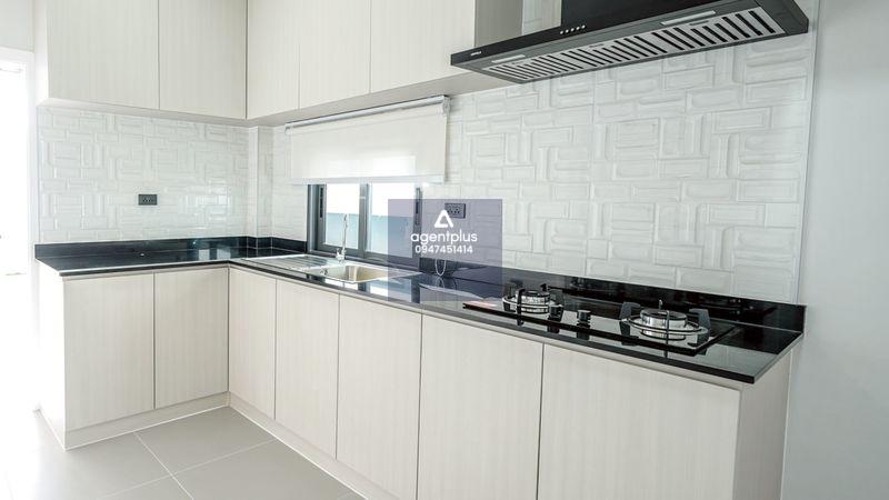 บ้านใหม่หลังใหญ่ ตกแต่งพร้อมอยู่ ใกล้ขอบอ่างมาบประชันถนนพรประภานิมิตร 21 พัทยา