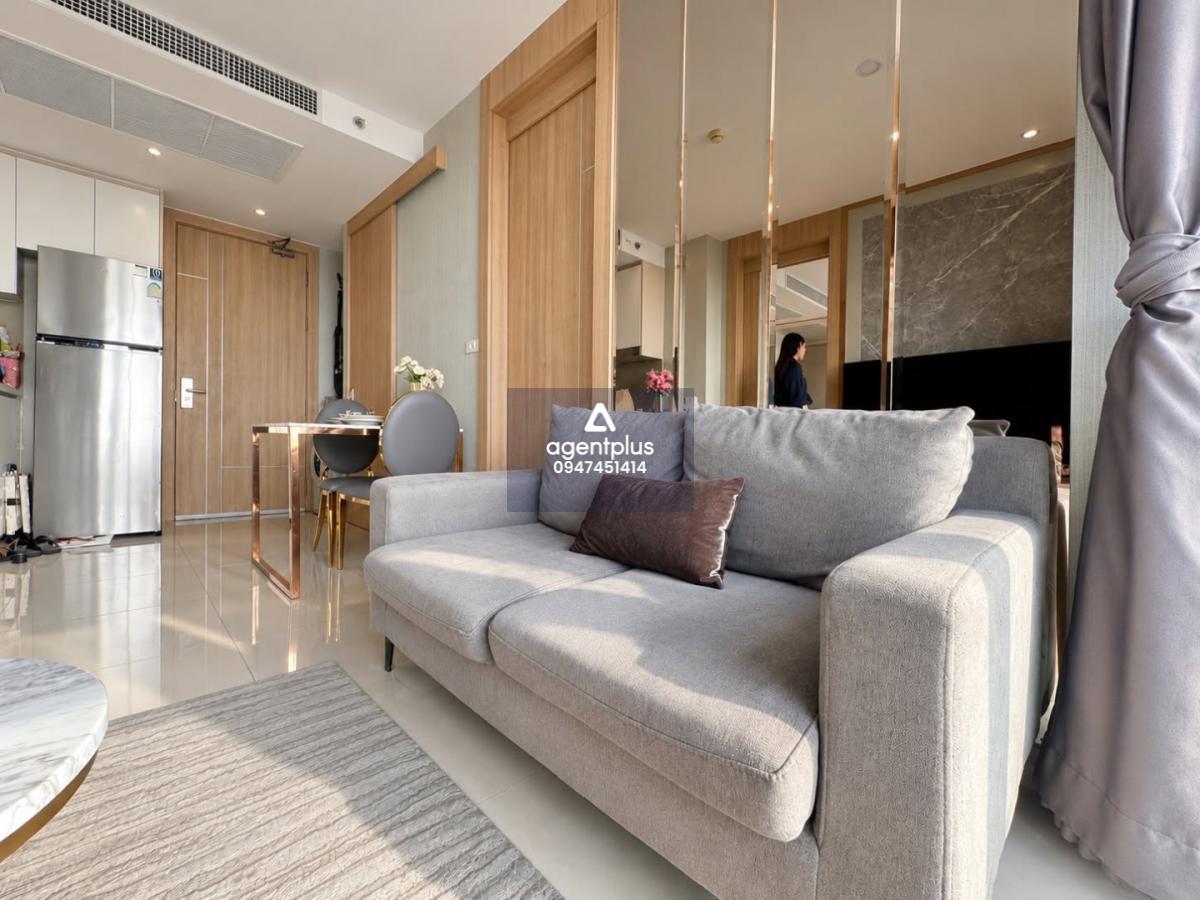 ขายคอนโดหรู 2 ห้องนอน พัทยา–จอมเทียน ชั้นสูง วิวทะเลสวย พร้อมระเบียงส่วนตัว 
