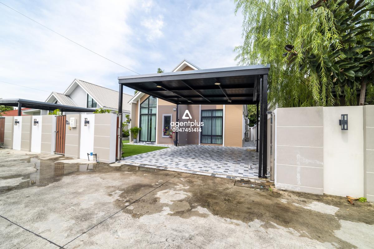 บ้านเดี่ยวมีสระว่ายน้ำพร้อมอยู่ ทำเลสยามคันทรี่คลับ ใกล้ตลาดวนาสิน พัทยา