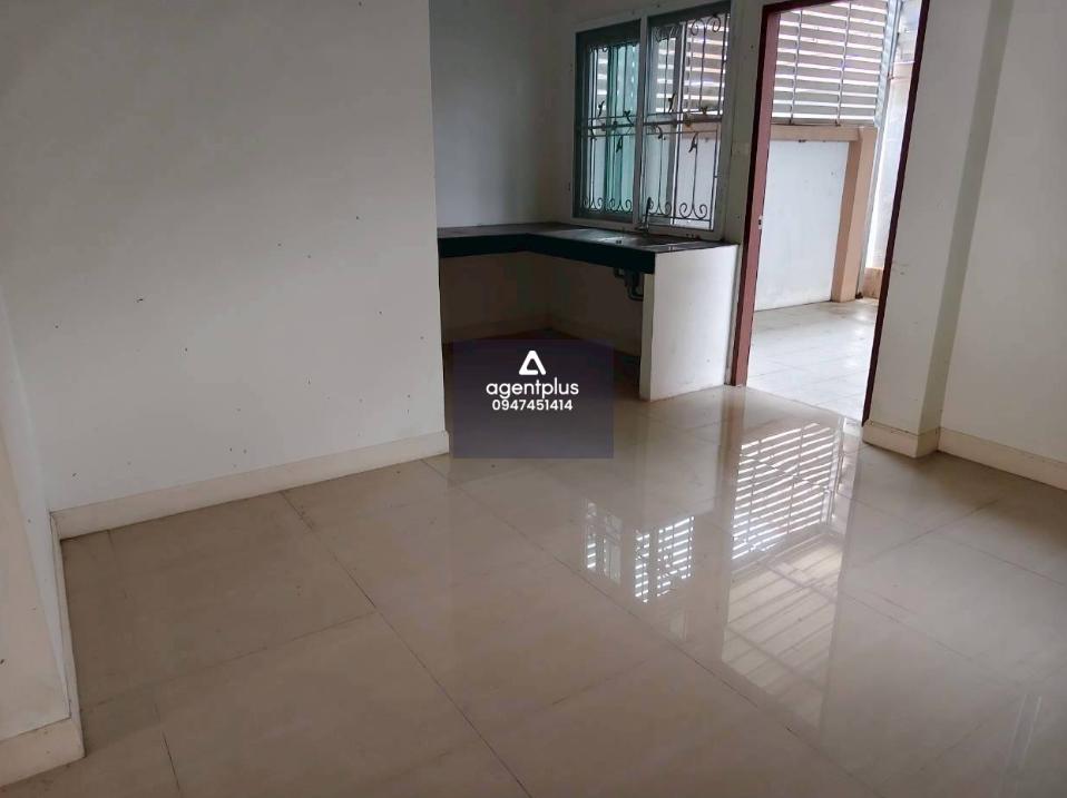 สุขนิเวศน์ 10 นิคมพัฒนา ทาวน์เฮ้าส์ 2 ชั้น ทำเลที่ตั้งอยู่ในแหล่งชุมชน