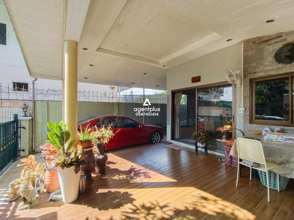 บ้านเดี่ยวหลังมุม สไตล์โมเดิร์น หมู่บ้านแมกไม้ วัชรพล | สุขาภิบาล 5 – สายไหม