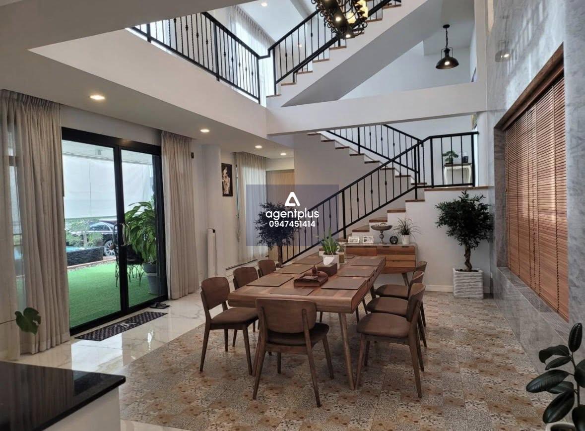 ให้เช่า Pool Villa เดี่ยว 3 ชั้น เขาตาโล พัทยา เลี้ยงสัตว์ได้ พร้อมสระว่ายน้ำส่วนตัว