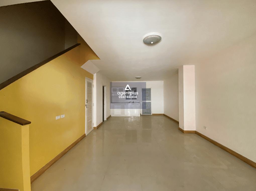 ทาวน์เฮ้าส์ 2 ชั้น ทำเลดีในแหล่งชุมชนมากมาย สาธารณูปโภคพื้นฐานครบ การเดินทางสะดวก โครงการเดอะมิกซ์ สะพาน4 - มาบยางพร ซอยมาบยางพร20 ถนนปลวกแดง-ห้วยปราบ (รย.3013)