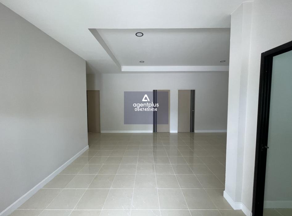 บ้านเดี่ยวชั้นเดียว สวีทโฮม ชลบุรี : ปรับปรุงใหม่ ทำเลดีในแหล่งชุมชน เดินทางเข้า-ออกสะดวก