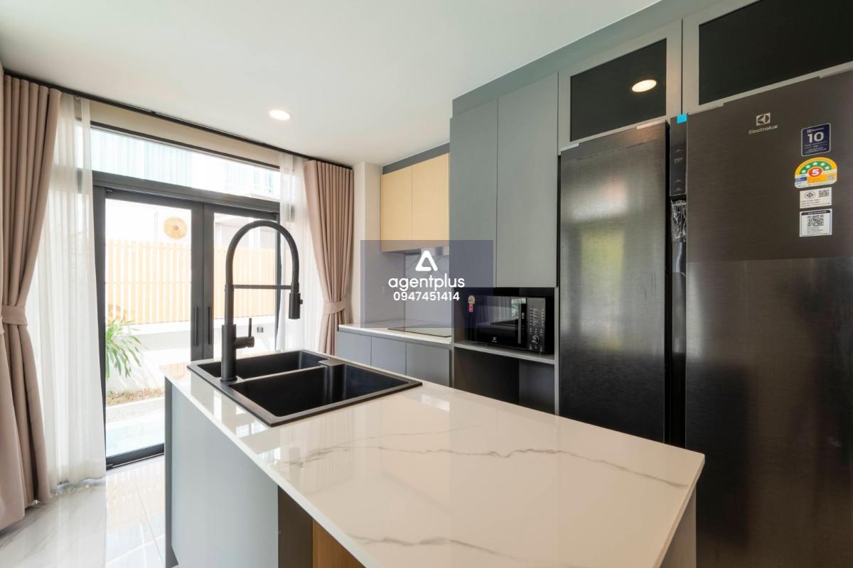 *ขายบ้านพูลวิลล่า มีพื้นที่รอบบ้าน หน้าบ้านทิศใต้ ลมพัดผ่านดีมาก หมู่บ้านเซ็นทรัลปาร์ค 2 ติดถนนสุขุมวิท