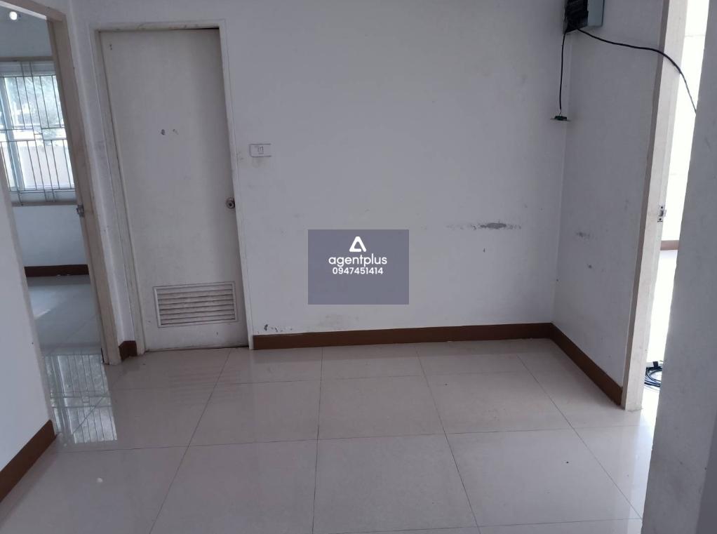 บ้านเดี่ยว โครงการจักรวาล แลนด์ แอนด์ เฮ้าส์ ระยอง ทำเลดี ติดถนน เดินทางเข้า-ออกสะดวก ตั้งอยู่ในแหล่งชุมชน