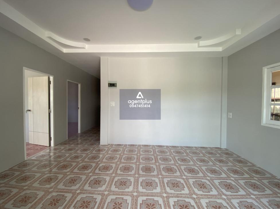 บ้านเดี่ยวชั้นเดียว ทำเลดี โครงการอยู่ในแหล่งชุมชน การคมนาคมสะดวก สาธารณูปโภคพร้อม ปรับปรุงแล้วพร้อมอยู่ โครงการหาดน้ำริน 3